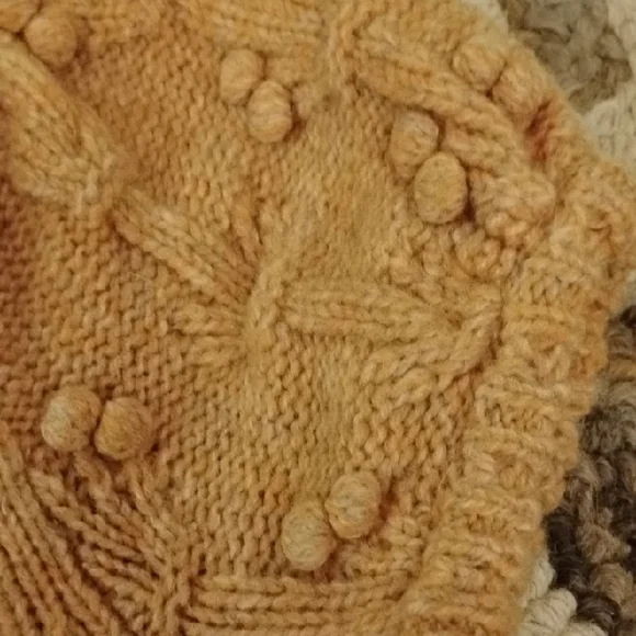 Leifsdottir Anthropologie Gold Knit Cardigan With Large Green Painted Buttons! - Picture 4 of 5